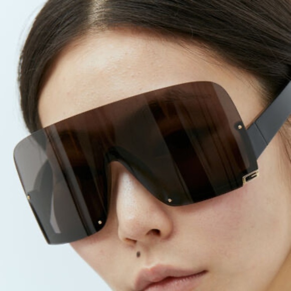 NEW GG1631S 004 GUCCI BLACK GREY OVERSIZED WOMEN GUCCI SUNGLASSES - Picture 1 of 14